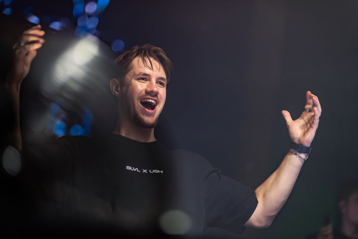 Loading... just a sec